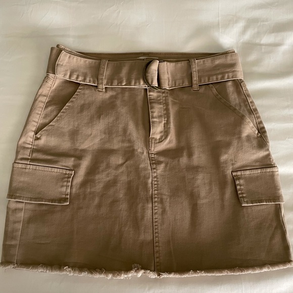 Cargo style skirt - Picture 2 of 2